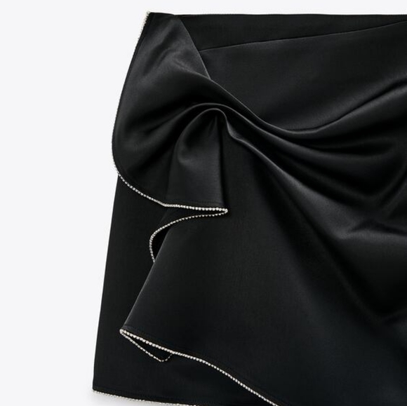 BNWT Zara Limited Edition Rhinestone Bow Skirt Black size XS - Picture 2 of 5